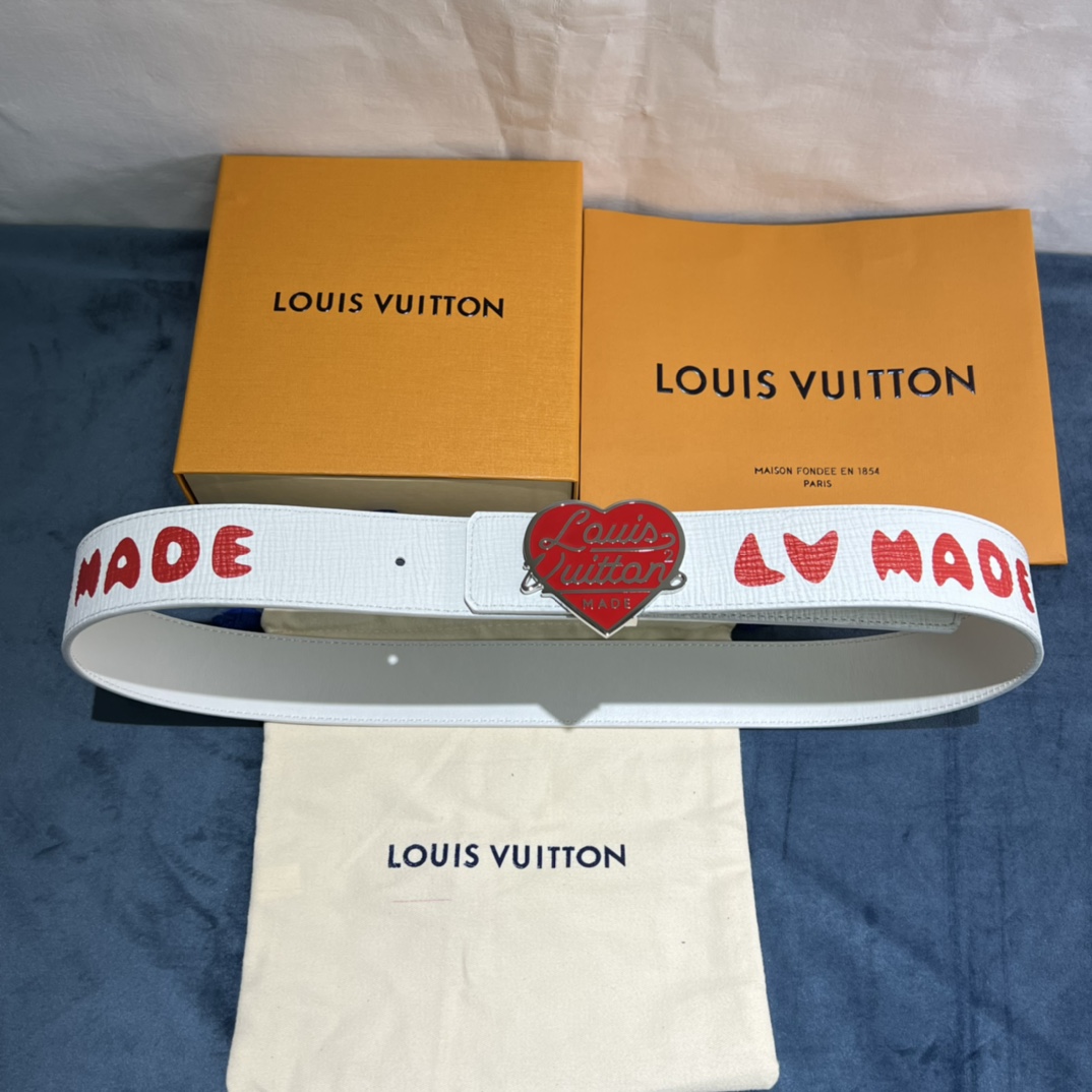 Louis Vuitton Gradient Shape 40MM Reversible Belt - DopestKickz