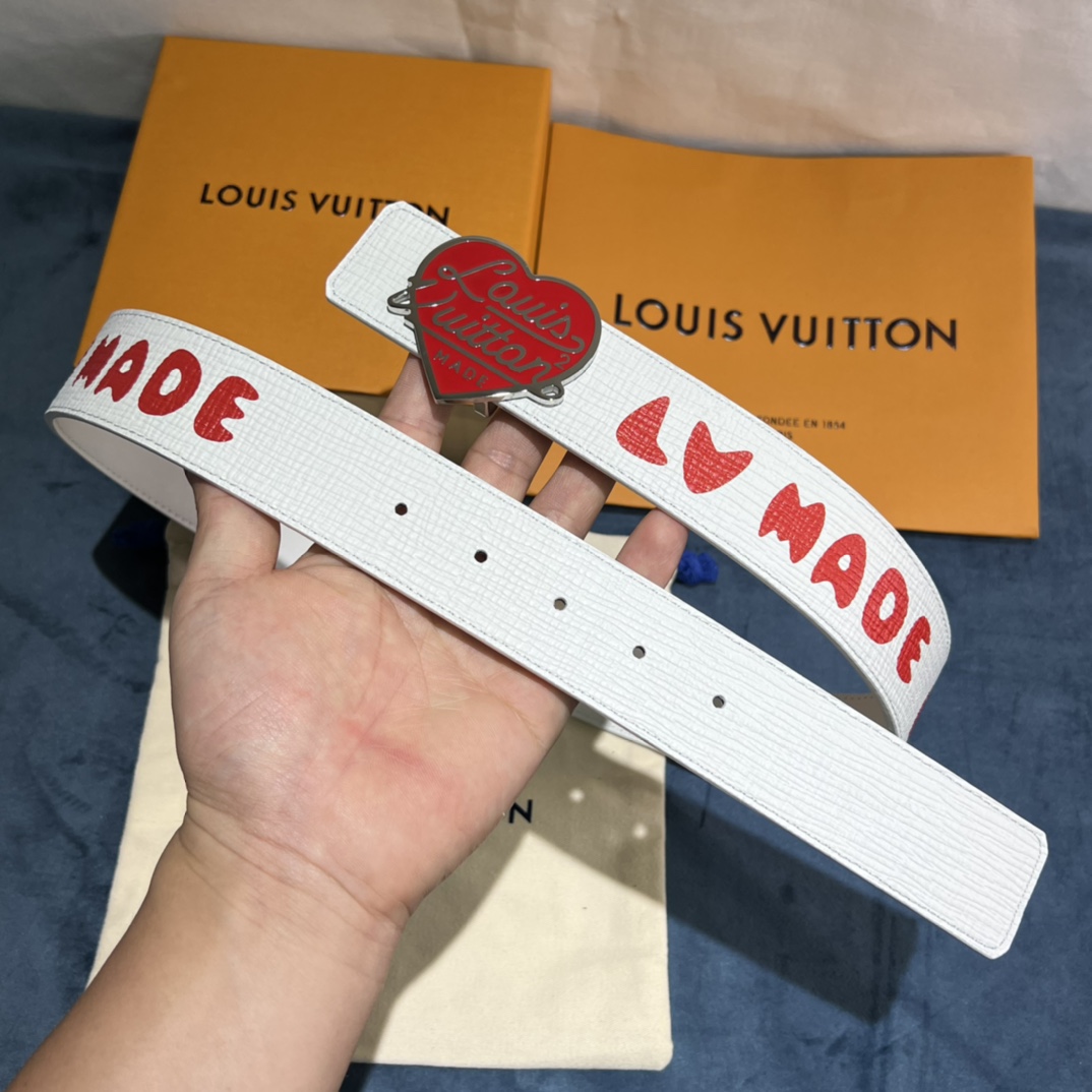 Louis Vuitton Gradient Shape 40MM Reversible Belt - DopestKickz