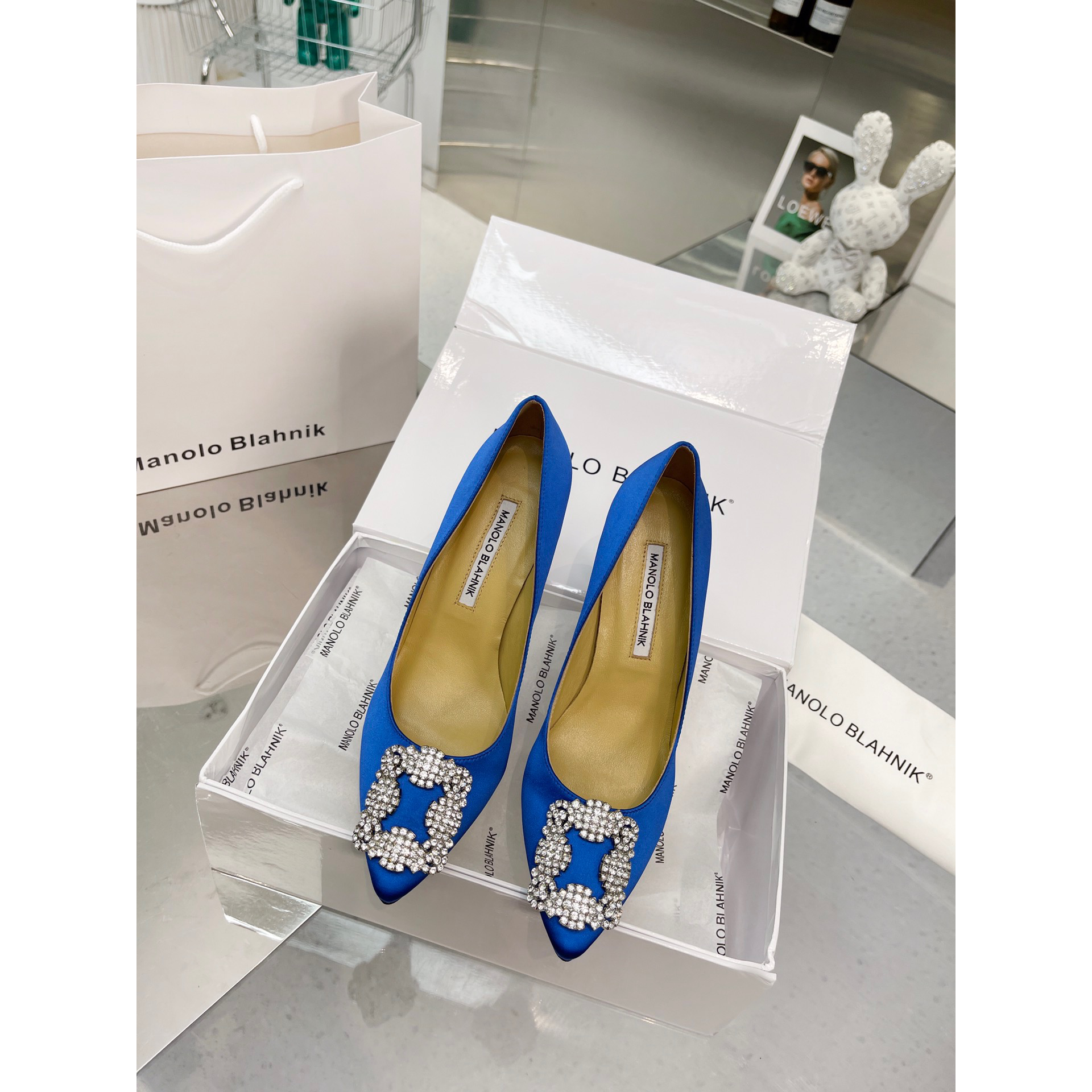 Manolo Blahnik Blue Hangisi Pumps with buckle - DopestKickz