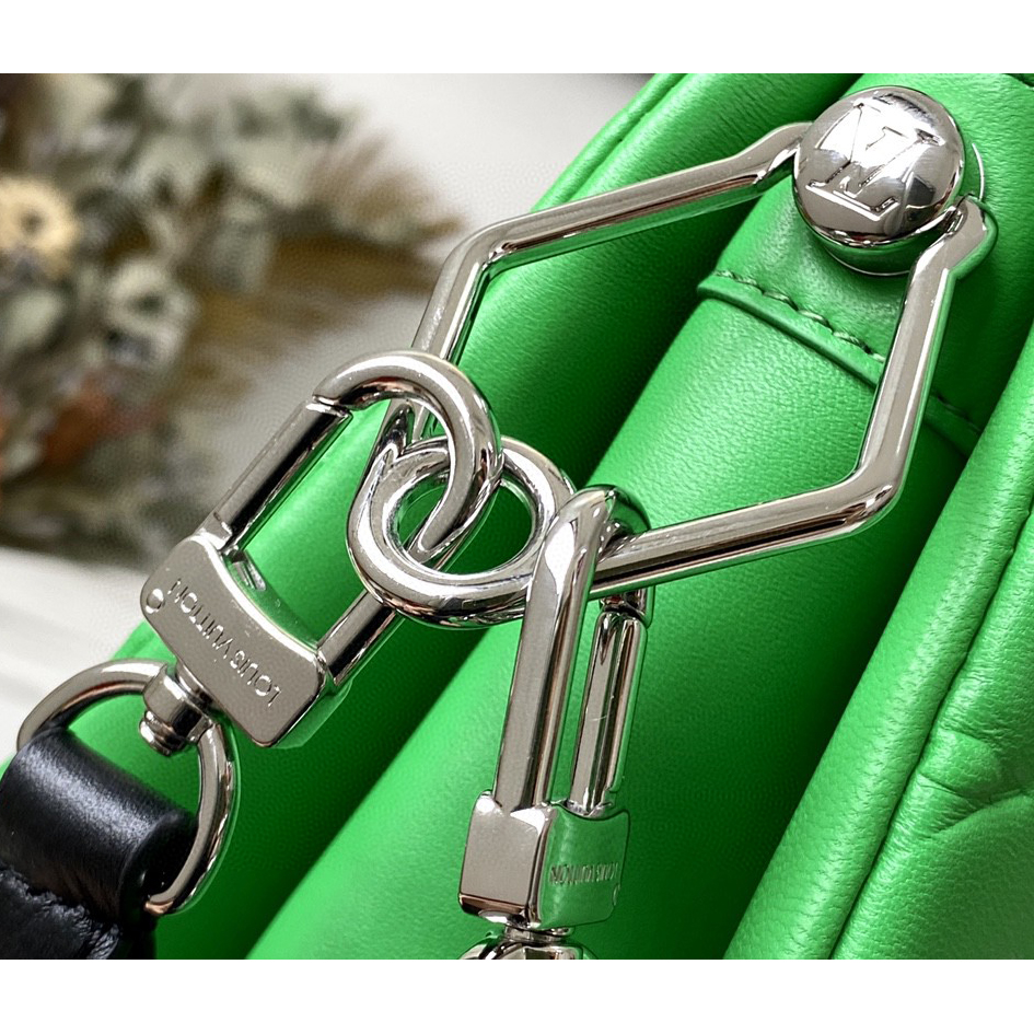 Louis Vuitton  Handbag （26*20*12cm） - DopestKickz