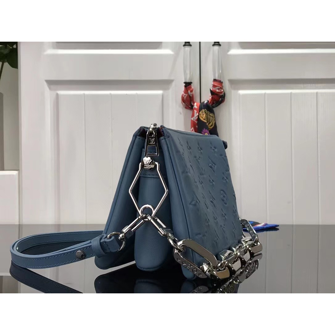Louis Vuitton  Handbag （20 x 16 x 12cm） - DopestKickz