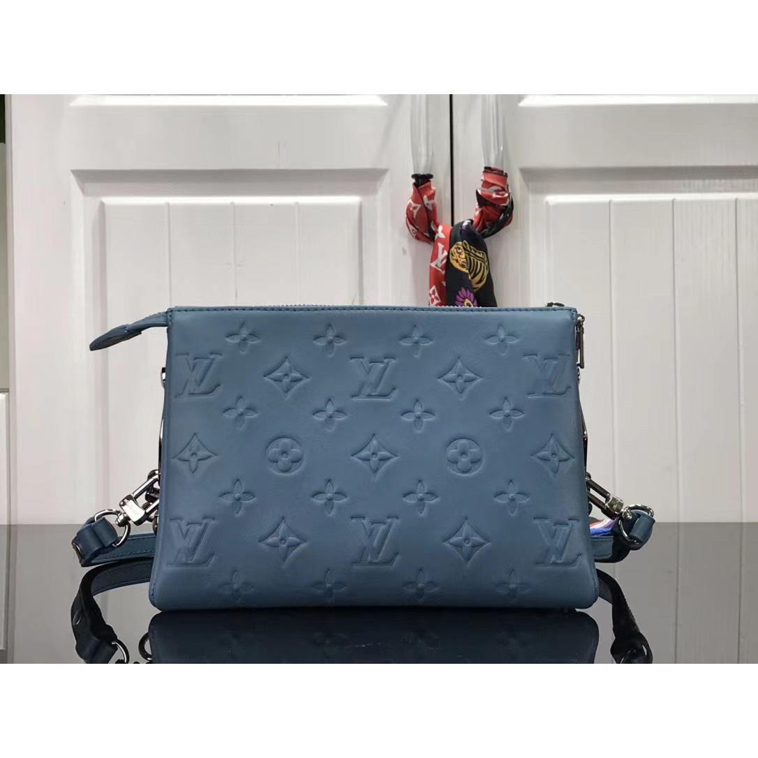 Louis Vuitton  Handbag （20 x 16 x 12cm） - DopestKickz