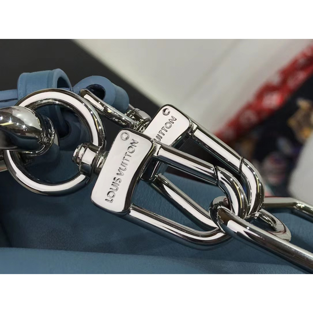 Louis Vuitton  Handbag （20 x 16 x 12cm） - DopestKickz