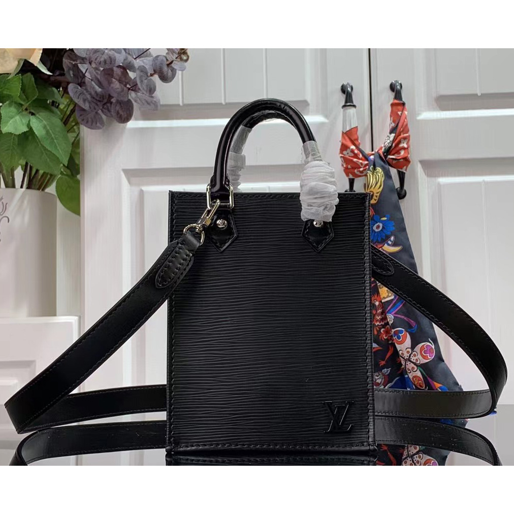 Louis Vuitton Petit Sac Plat Handbag （14-17-5cm） - DopestKickz