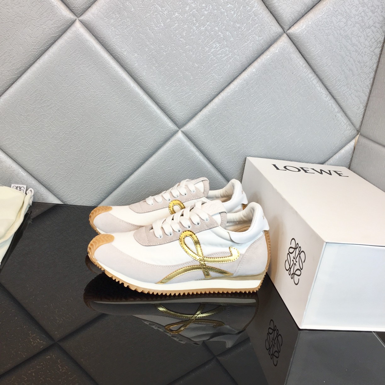 Loewe Flow Runner In Calfskin - DopestKickz