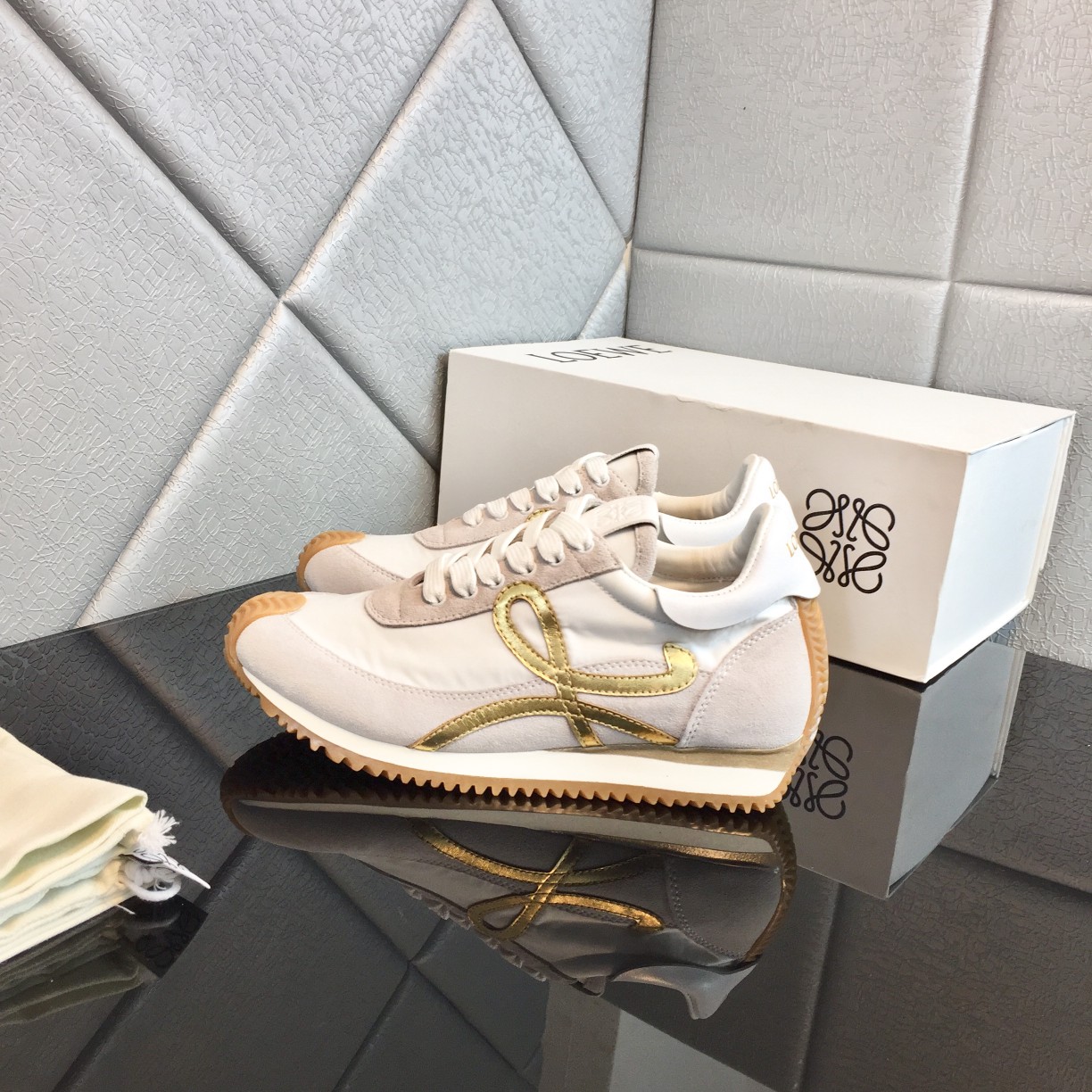 Loewe Flow Runner In Calfskin - DopestKickz