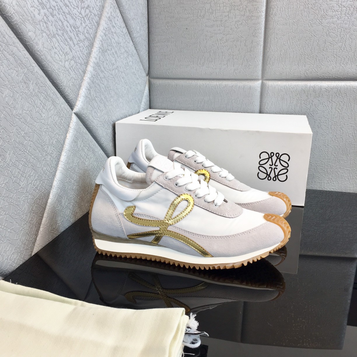 Loewe Flow Runner In Calfskin - DopestKickz