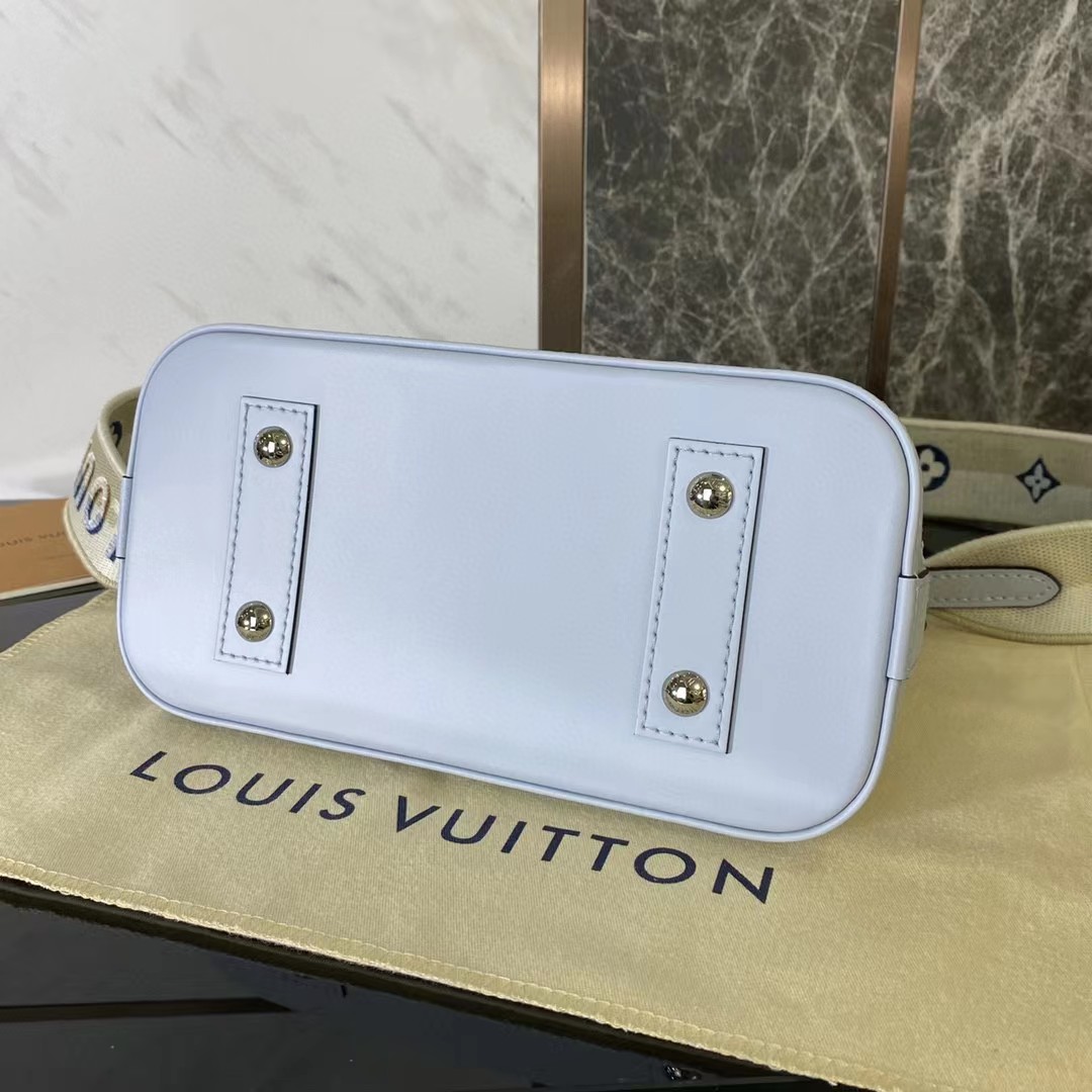 Louis Vuitton Montaigne BB Handbag (23.5-17.5-11.5cm) - DopestKickz
