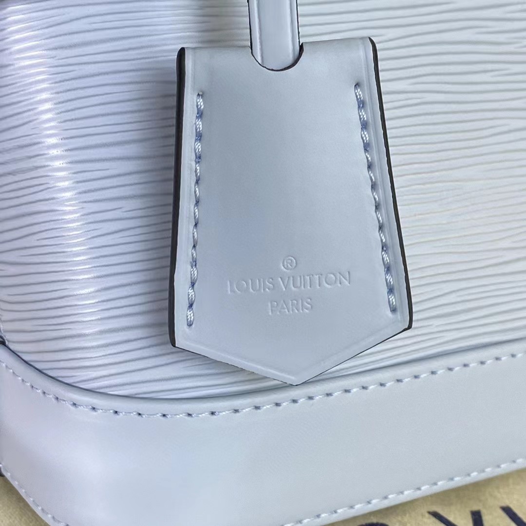 Louis Vuitton Montaigne BB Handbag (23.5-17.5-11.5cm) - DopestKickz