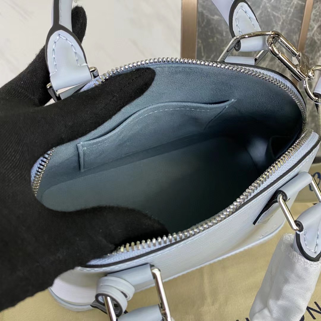 Louis Vuitton Montaigne BB Handbag (23.5-17.5-11.5cm) - DopestKickz