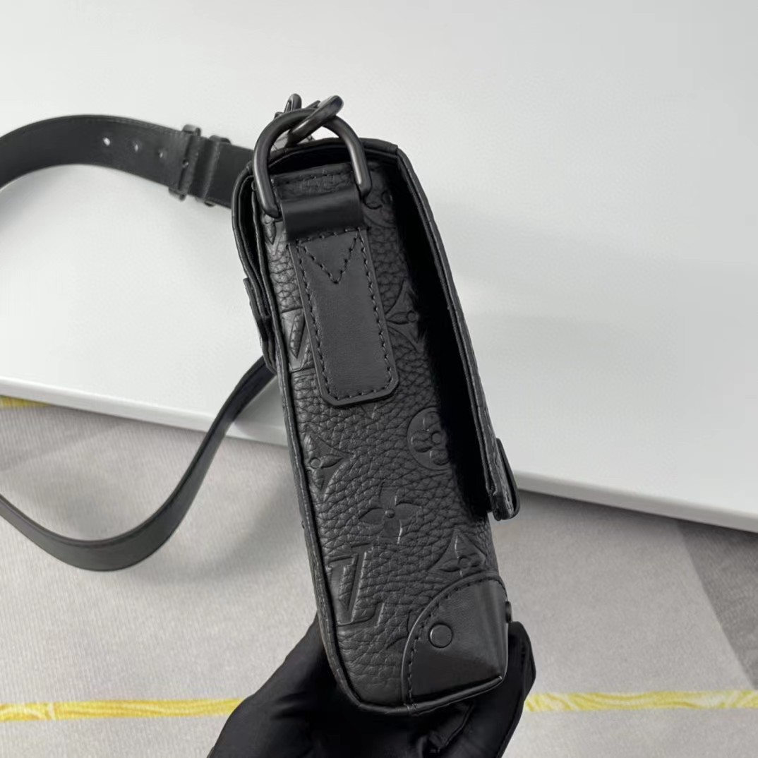 Louis Vuitton TSac Messenger Trunk (24-18-5.5CM） - DopestKickz