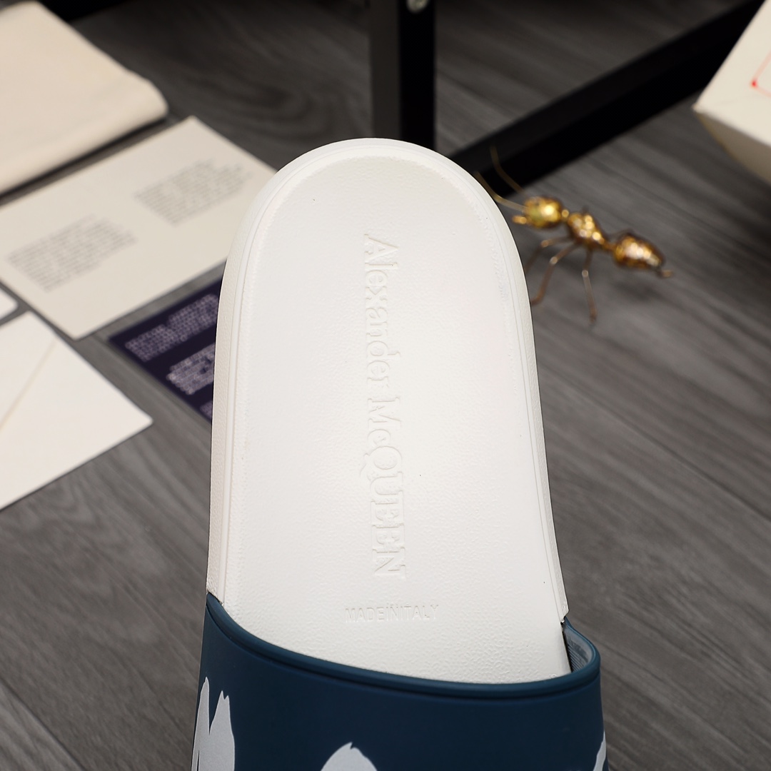 Alexander Mqueen Logo Slipper - DopestKickz