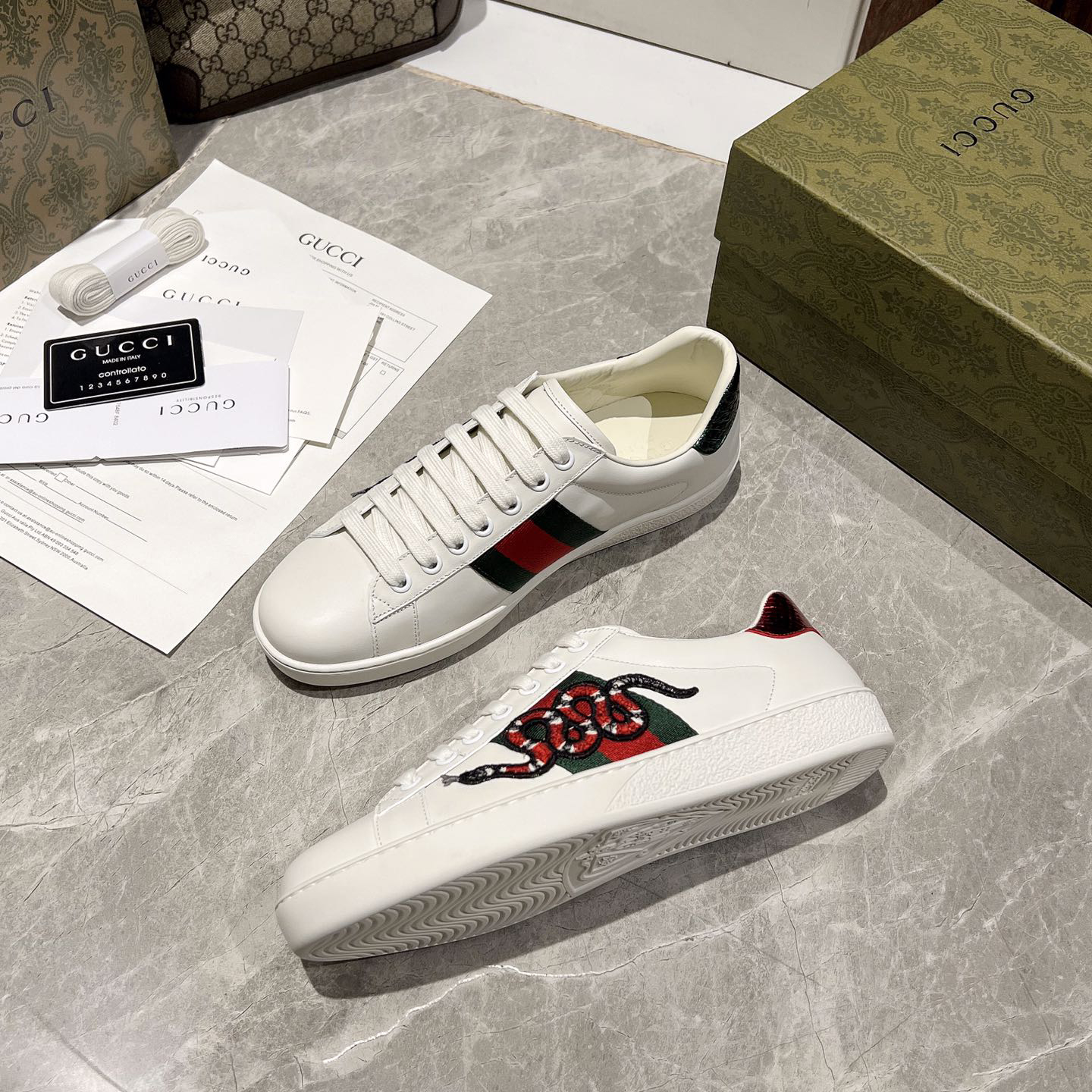 Gucci Snake Logo  Basket Sneaker - DopestKickz