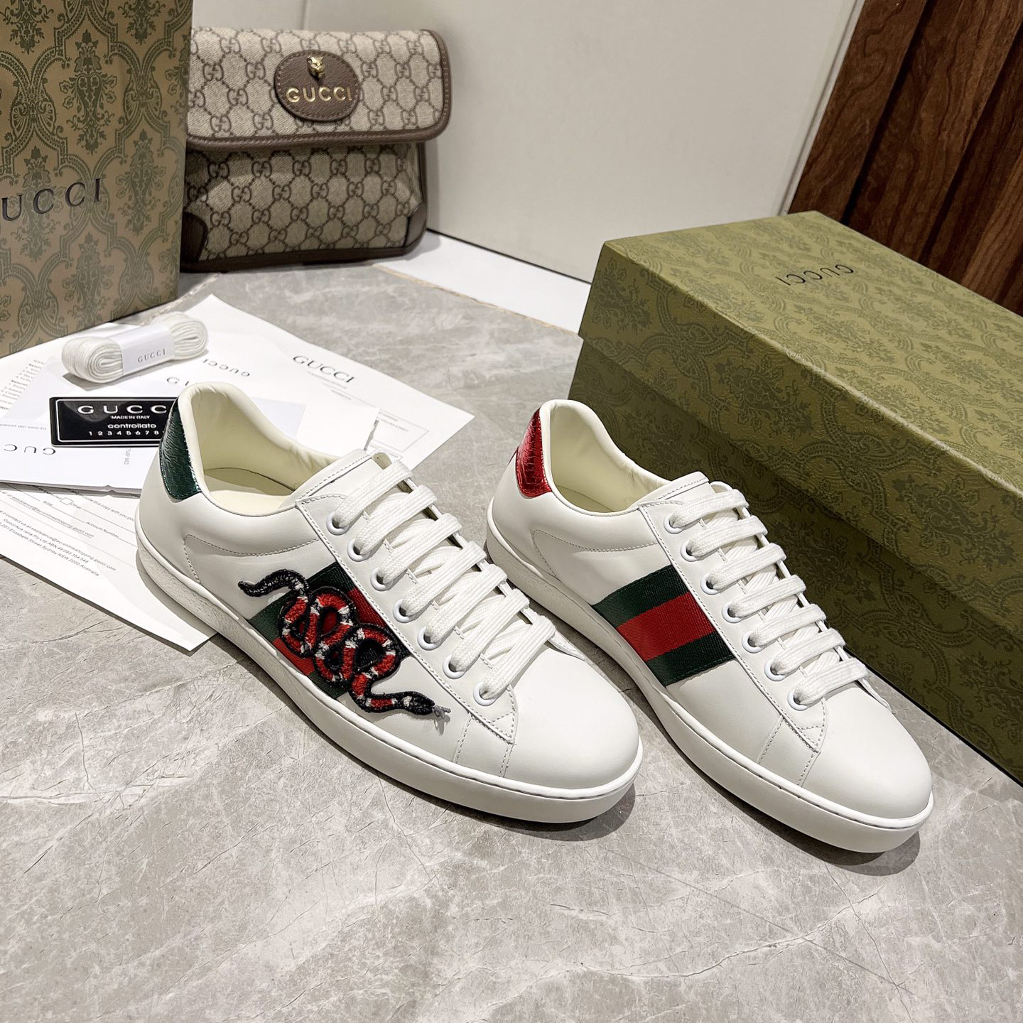 Gucci Snake Logo  Basket Sneaker - DopestKickz