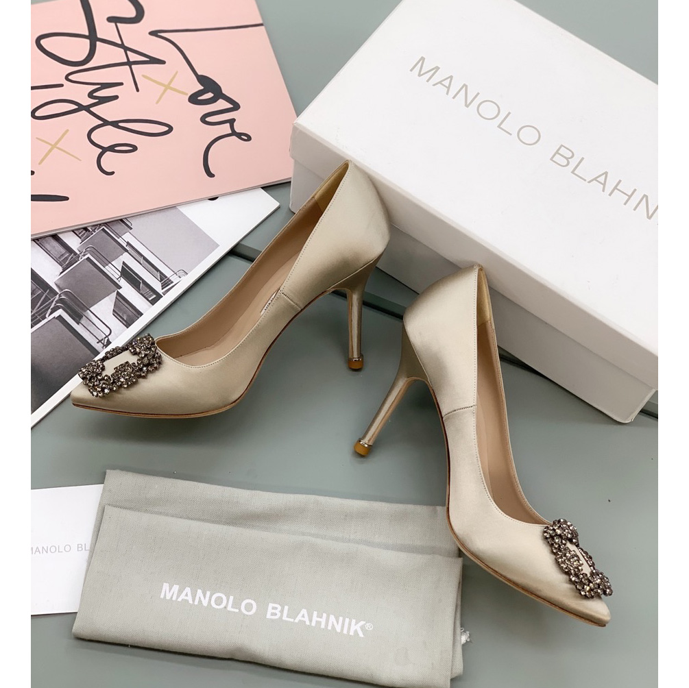 Manolo Blahnik Beige Hangisi Pumps With Buckle - DopestKickz