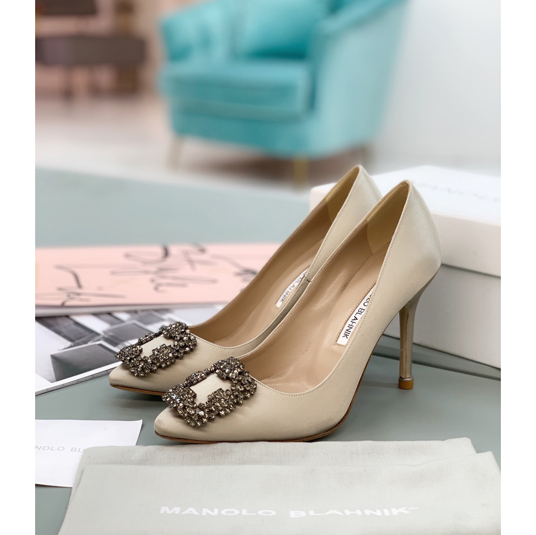 Manolo Blahnik Beige Hangisi Pumps With Buckle - DopestKickz