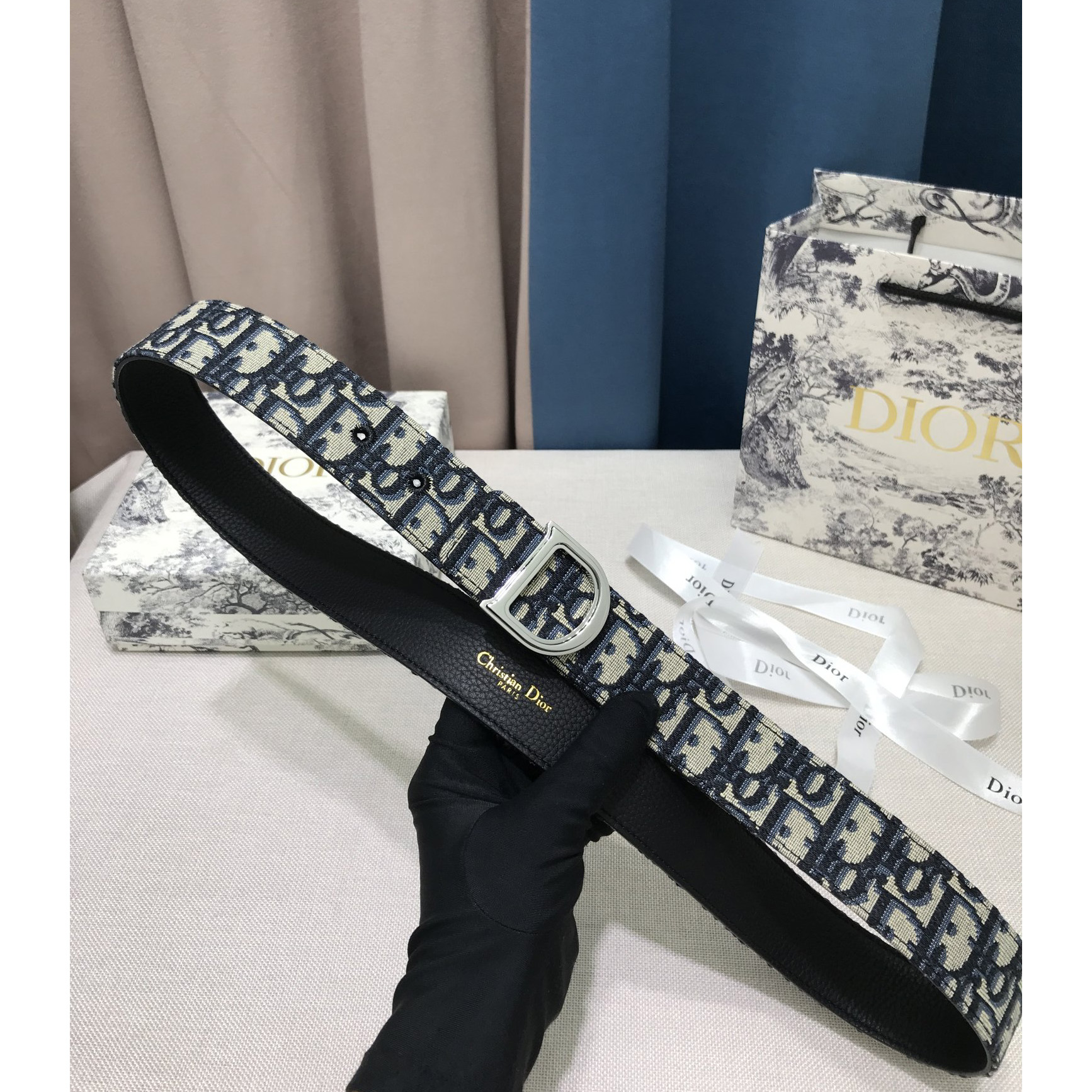 Dior Leather Belt With 'D' Buckle - DopestKickz