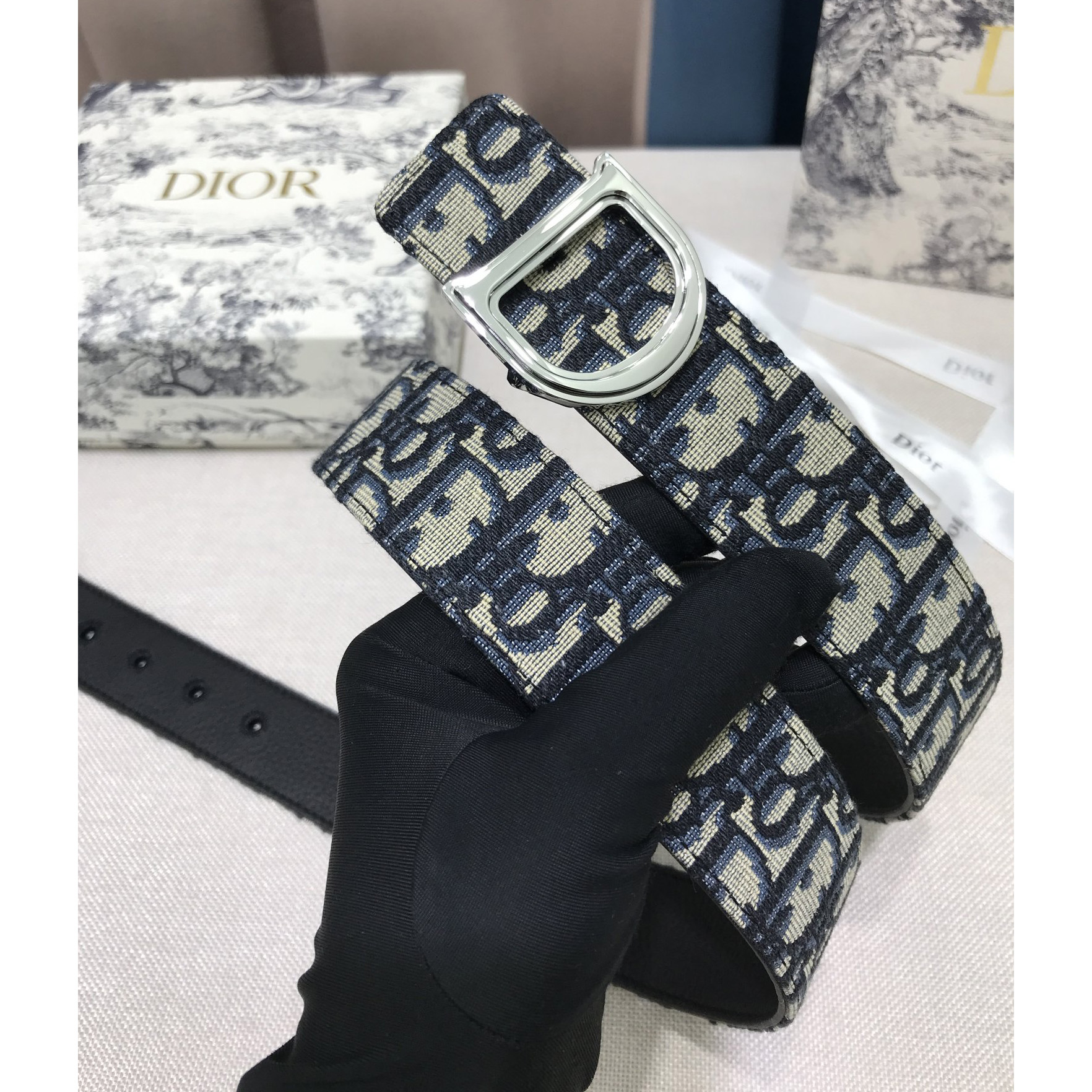 Dior Leather Belt With 'D' Buckle - DopestKickz