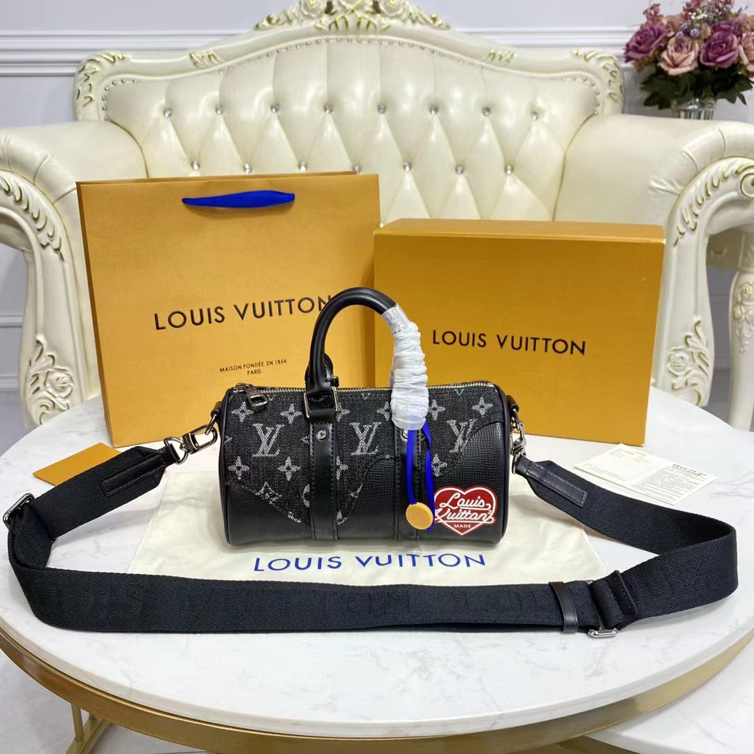 Louis Vuitton  Monogram Drip Handbag(21-12-9cm) - DopestKickz