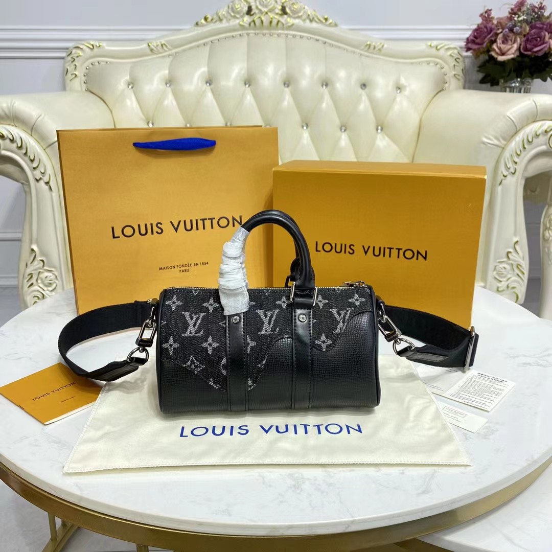 Louis Vuitton  Monogram Drip Handbag(21-12-9cm) - DopestKickz