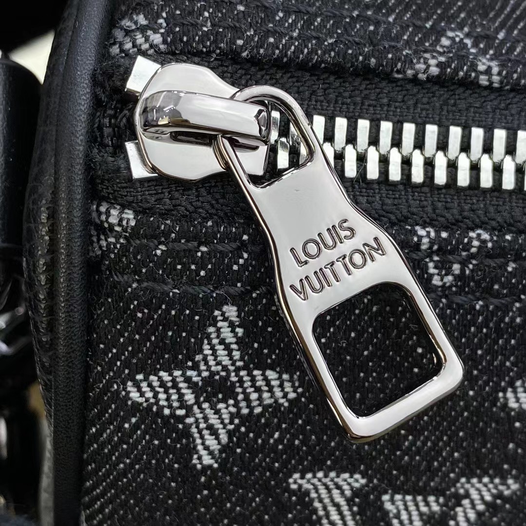 Louis Vuitton  Monogram Drip Handbag(21-12-9cm) - DopestKickz