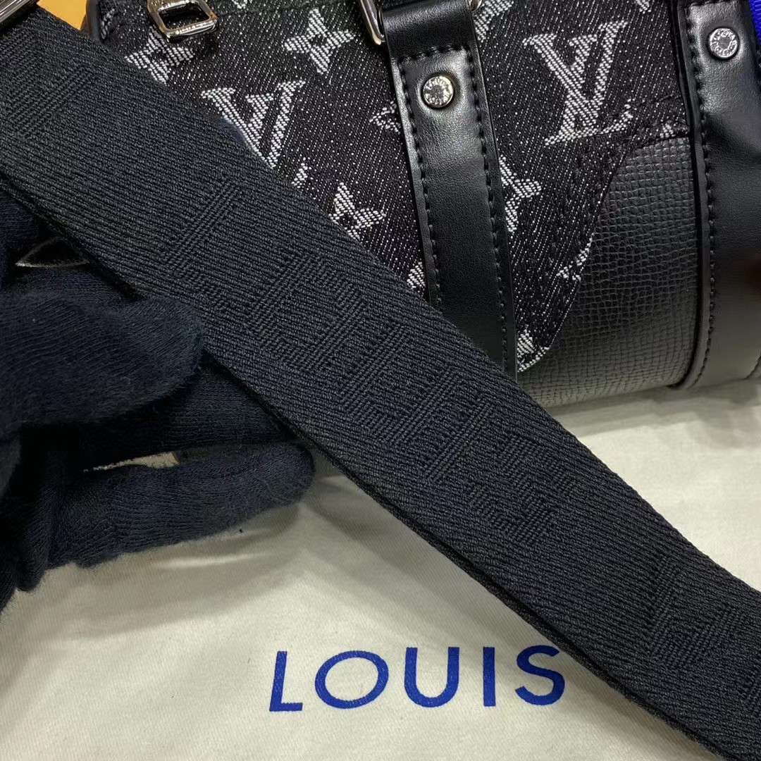 Louis Vuitton  Monogram Drip Handbag(21-12-9cm) - DopestKickz