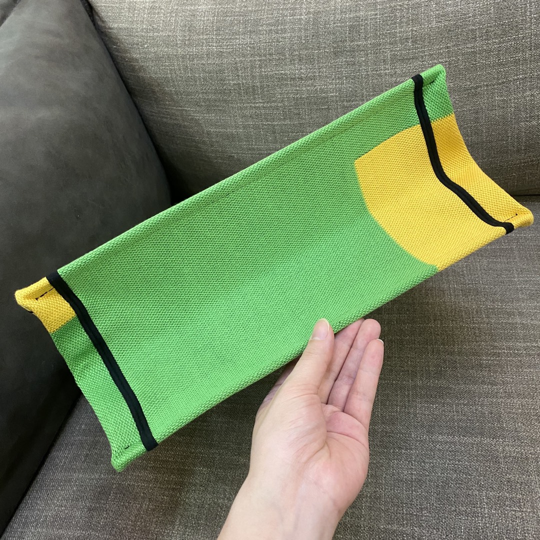 Dior Book Tote D-Jungle Pop（36.5*28*17.5cm） - DopestKickz