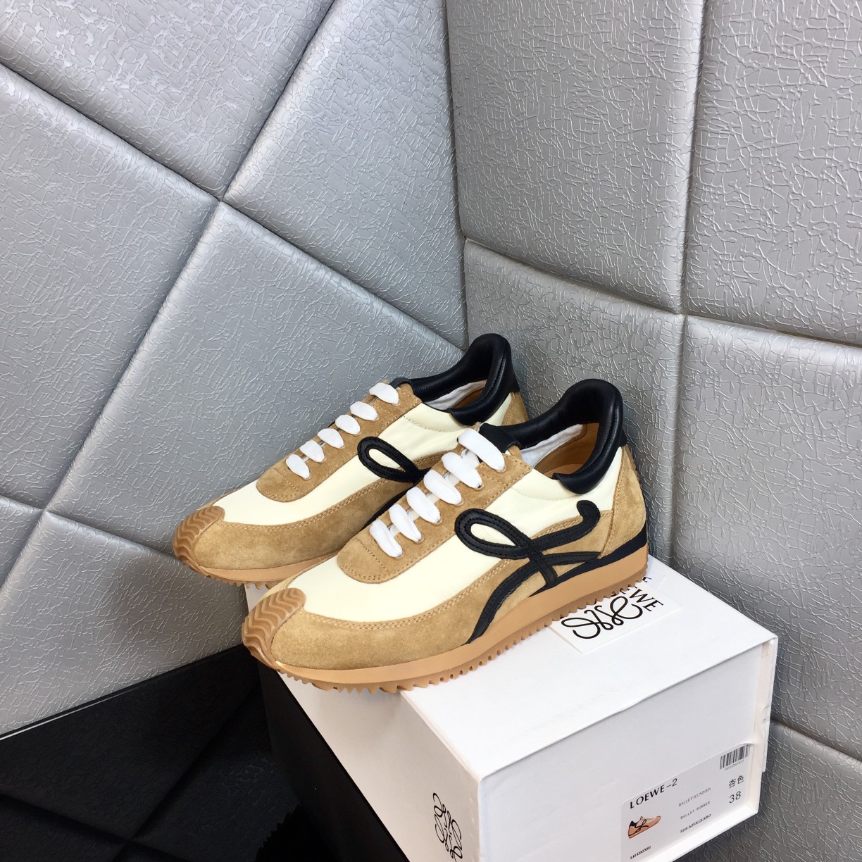Loewe Flow Runner In Calfskin - DopestKickz