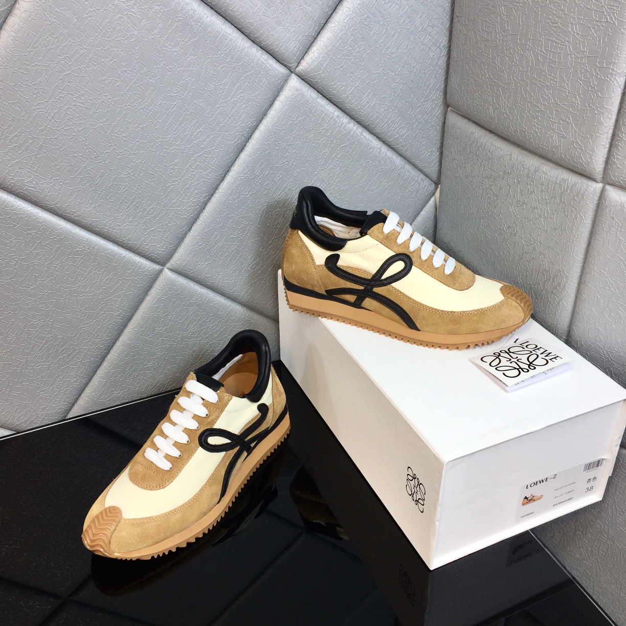 Loewe Flow Runner In Calfskin - DopestKickz