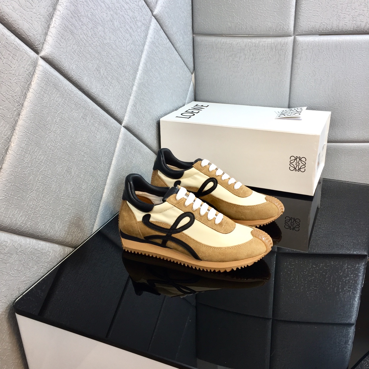 Loewe Flow Runner In Calfskin - DopestKickz