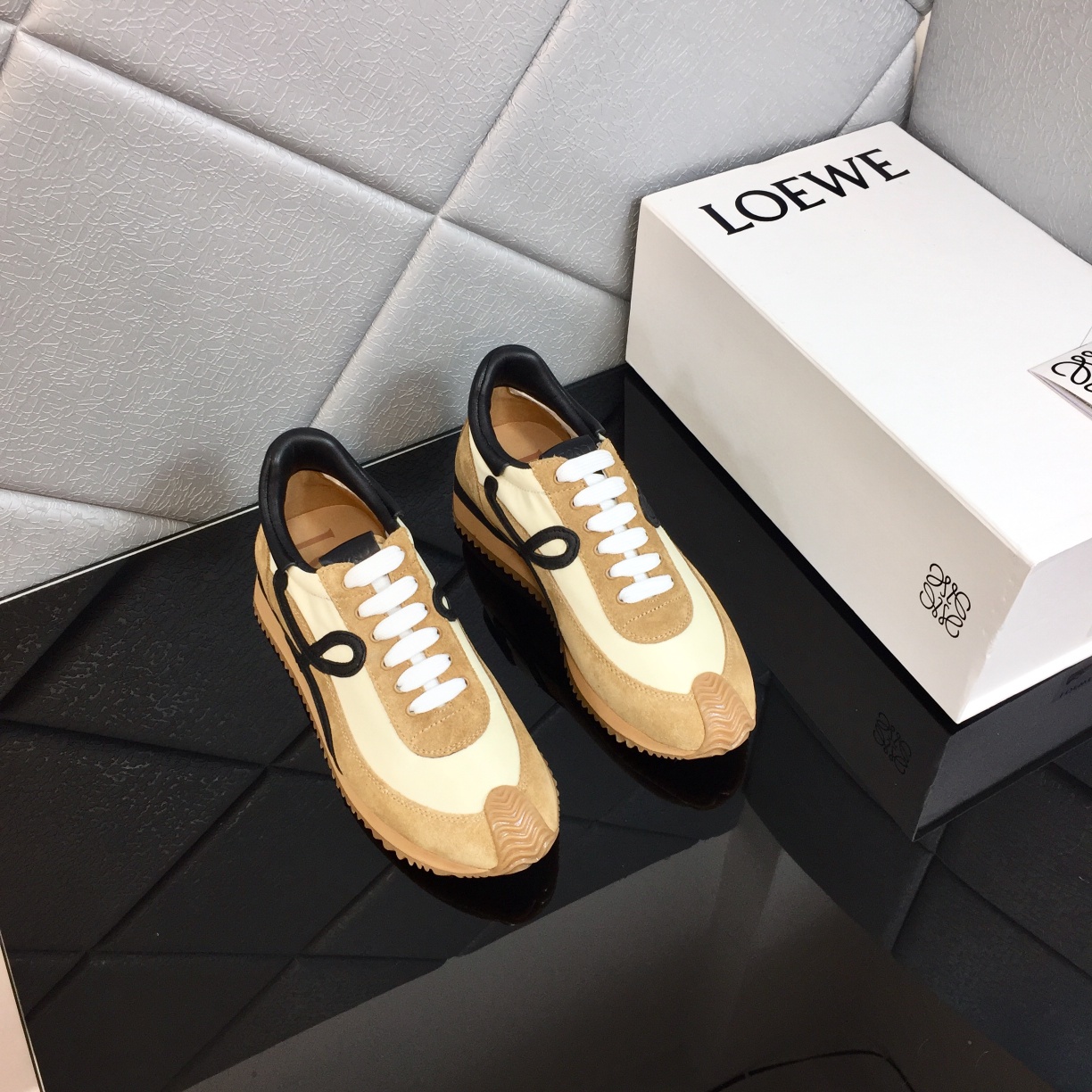 Loewe Flow Runner In Calfskin - DopestKickz