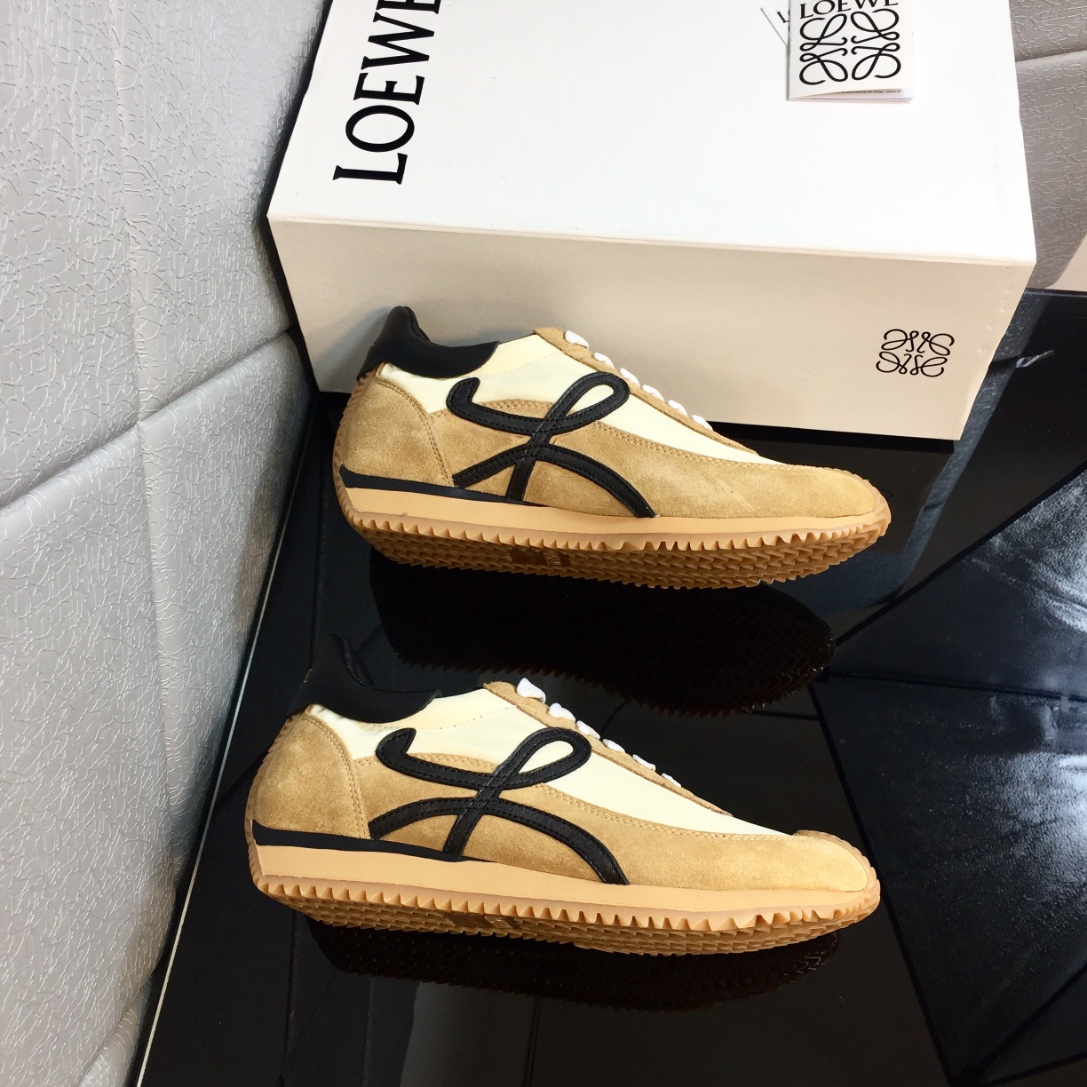 Loewe Flow Runner In Calfskin - DopestKickz