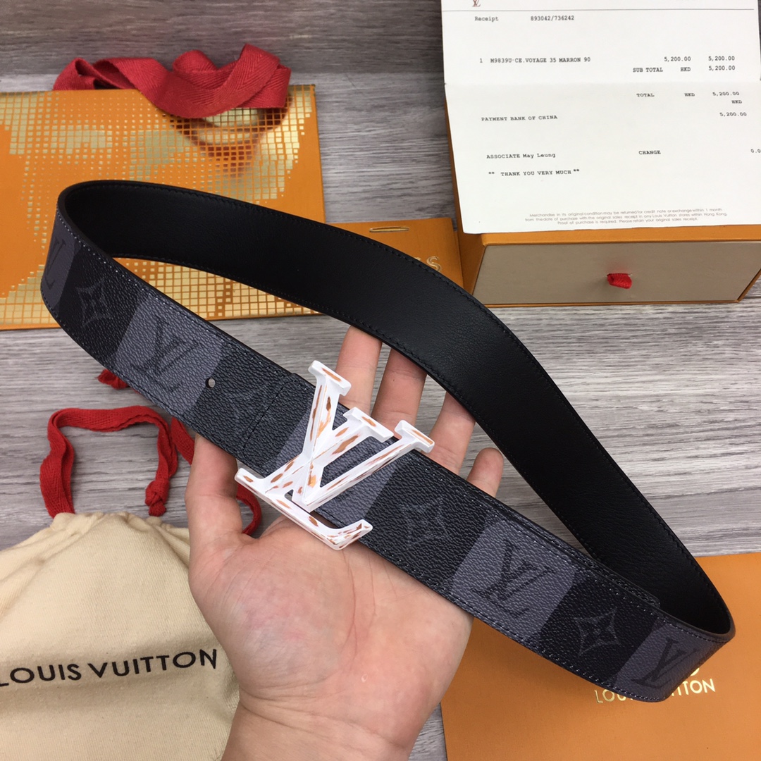 Louis Vuitton Squared LV 40mm Belt - DopestKickz