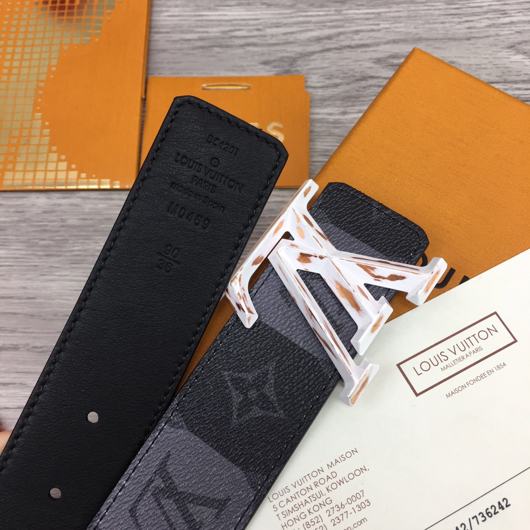 Louis Vuitton Squared LV 40mm Belt - DopestKickz