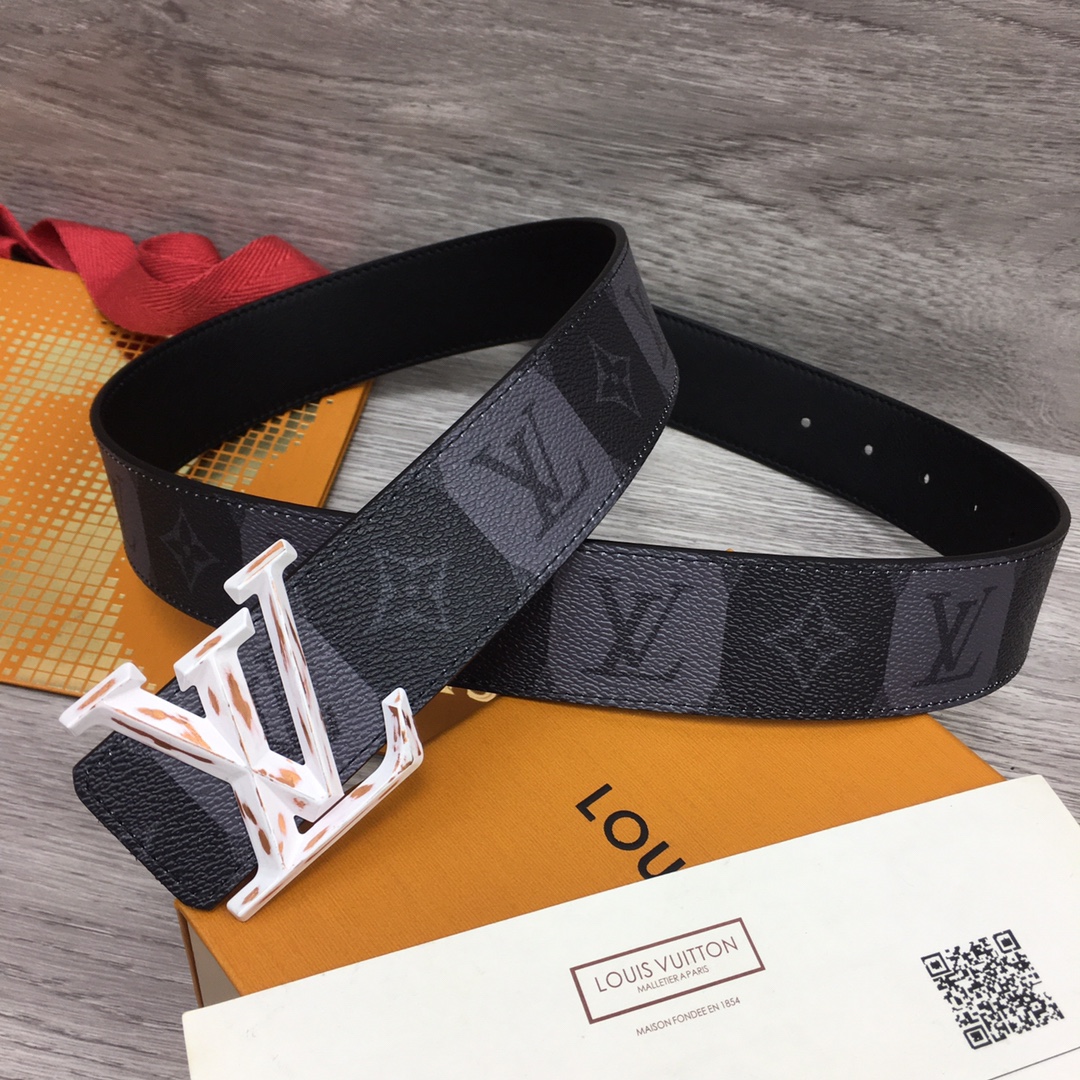 Louis Vuitton Squared LV 40mm Belt - DopestKickz
