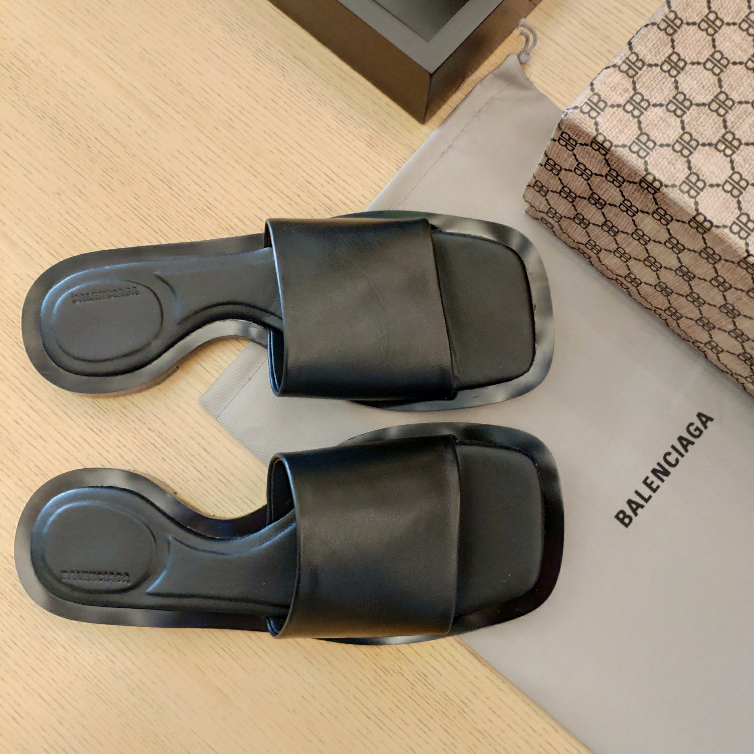 Balenciaga Logo Leather Slide Sandal - DopestKickz