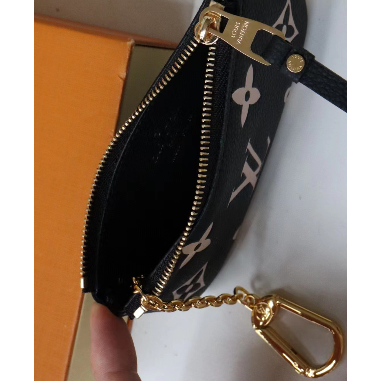 Louis Vuitton Key Pouch(13.5-7-1.5cm) - DopestKickz