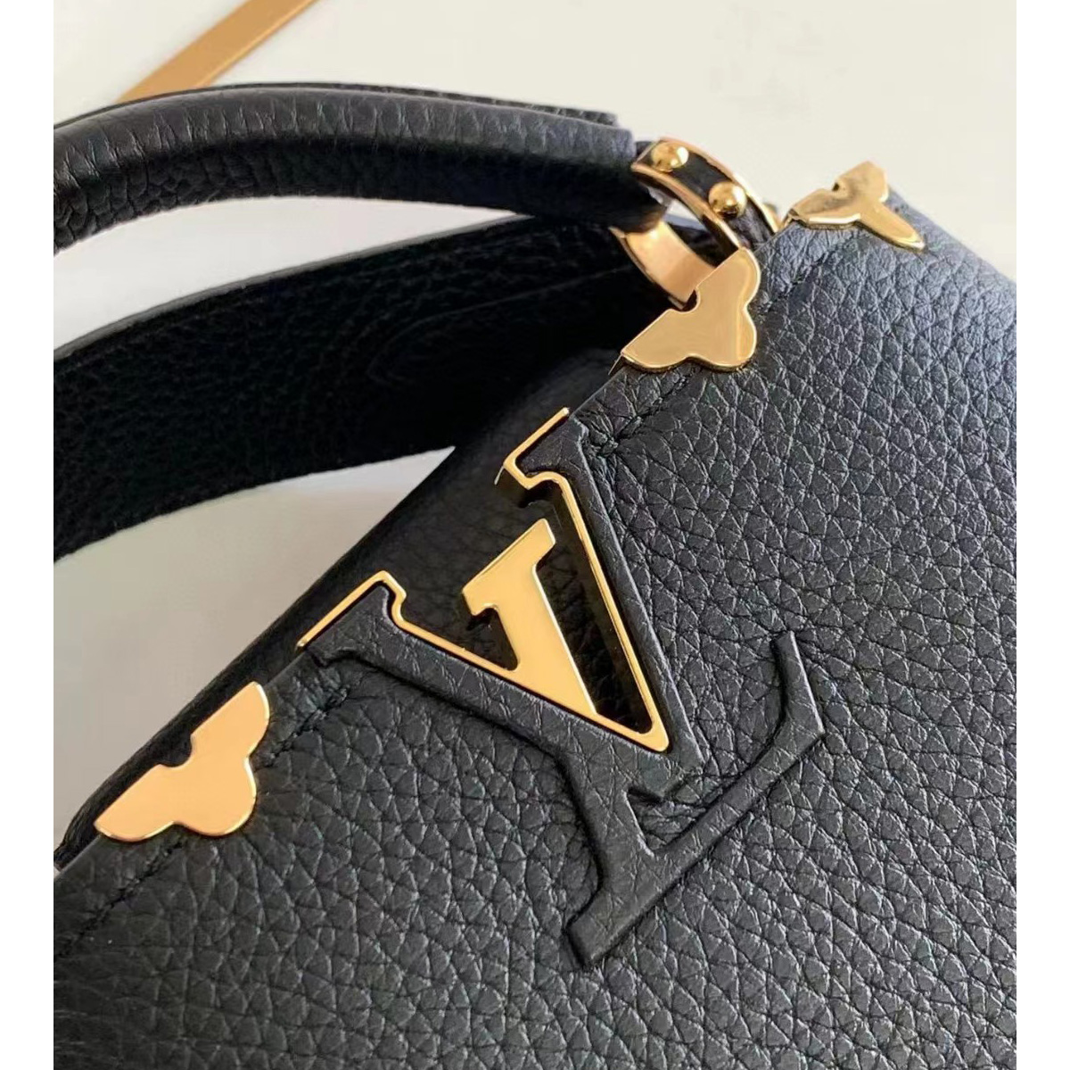 Louis Vuitton Capucines Mini Bag(21-14-8cm)   M56669 - DopestKickz