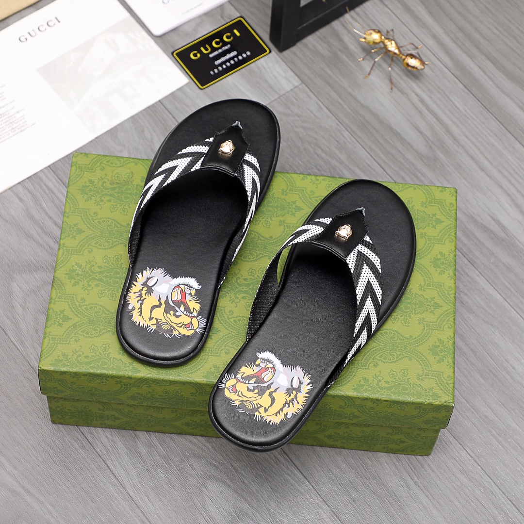 Gucci Rubber GG Men's Flip Flops - DopestKickz