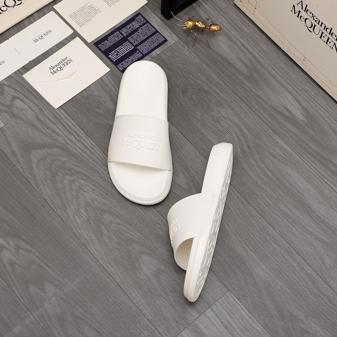Alexander Mqueen Logo Slipper - DopestKickz
