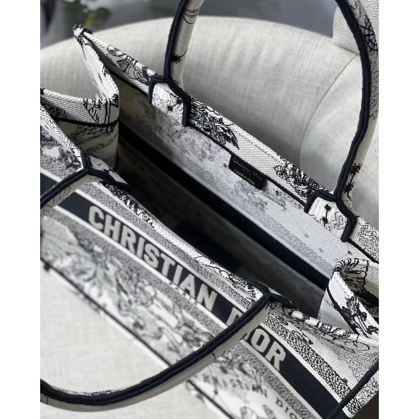 Dior Oblique Embroidered Book Tote（36.5-28-17.5CM） - DopestKickz