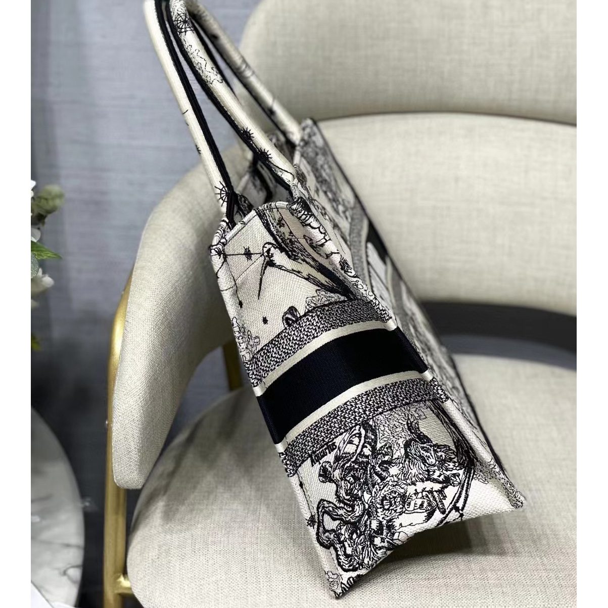 Dior Oblique Embroidered Book Tote（36.5-28-17.5CM） - DopestKickz