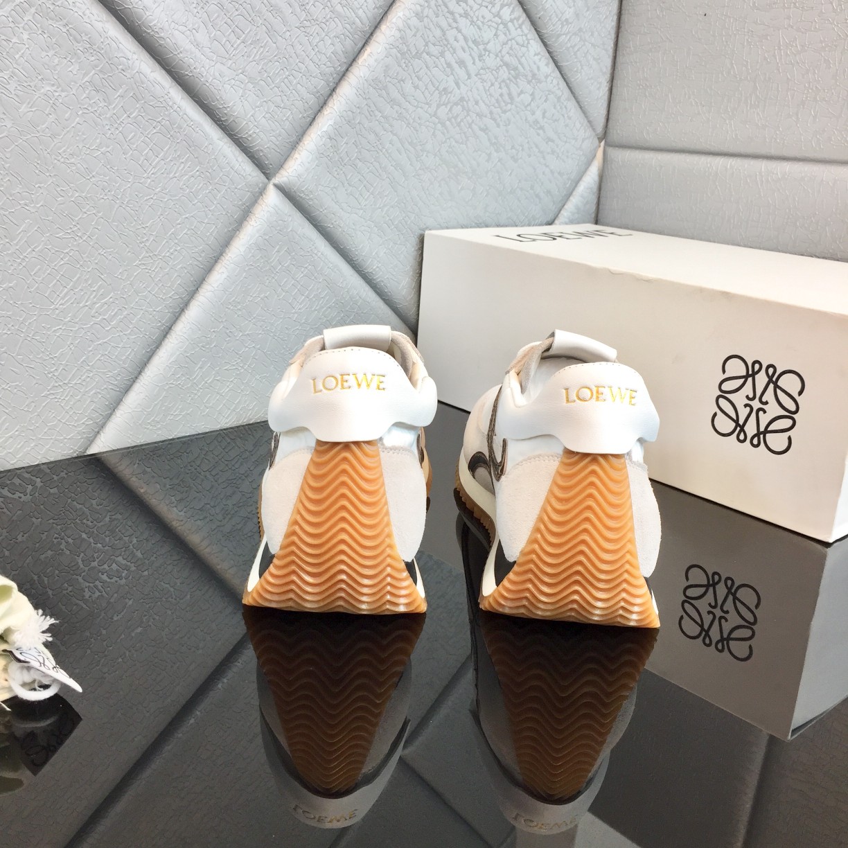 Loewe Flow Runner In Calfskin - DopestKickz