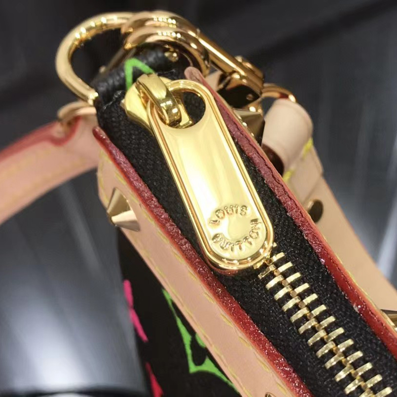 Louis Vuitton Monogram Shoulder Bag（21-13-3cm） - DopestKickz