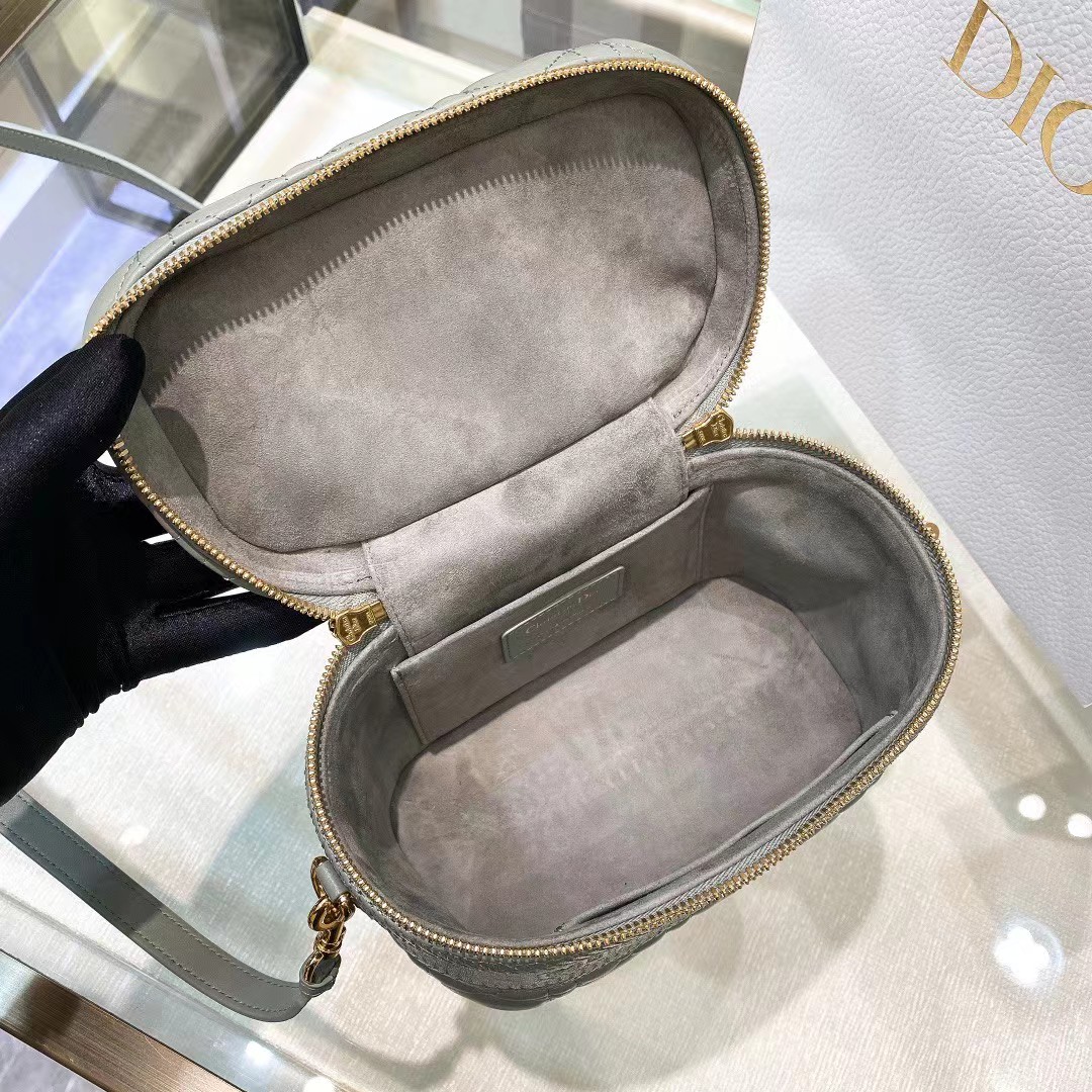 Dior Travel Handbag（18.5-13-10CM） - DopestKickz