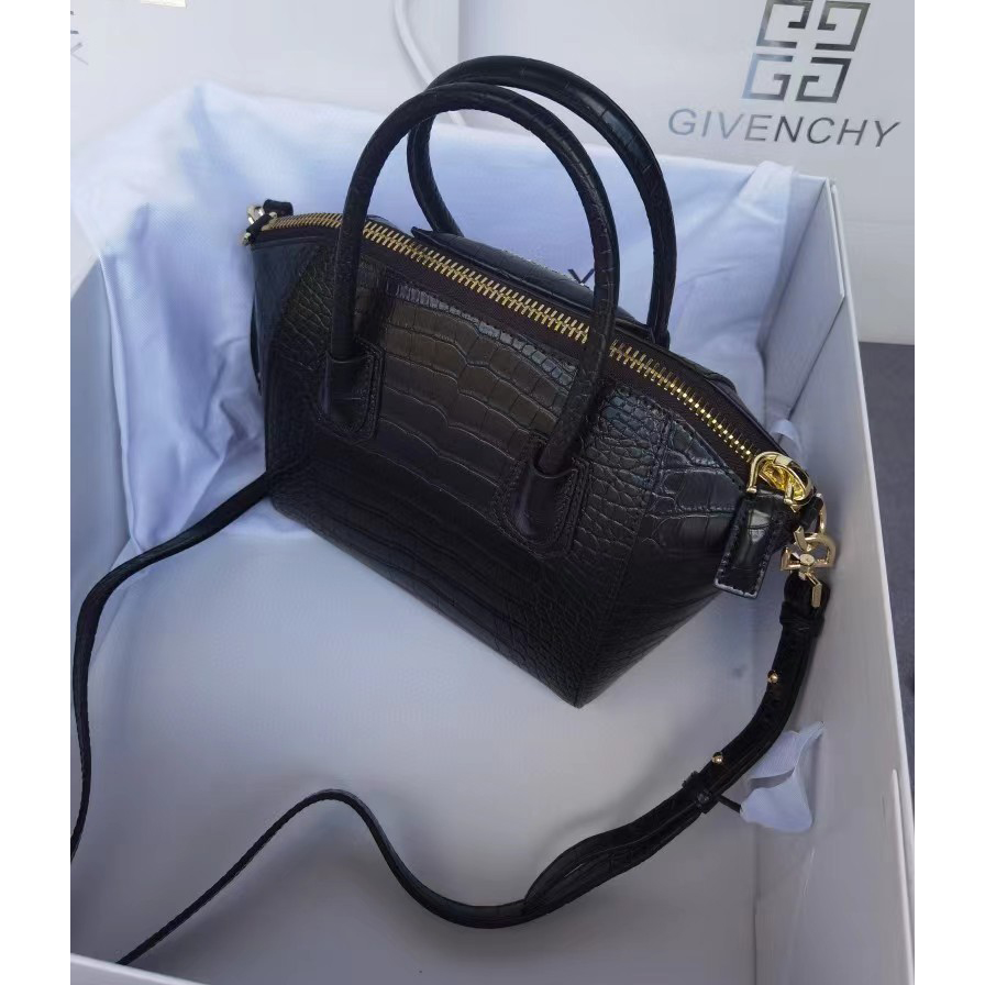 Givenchy Black Handbag(22-22-13CM) - DopestKickz
