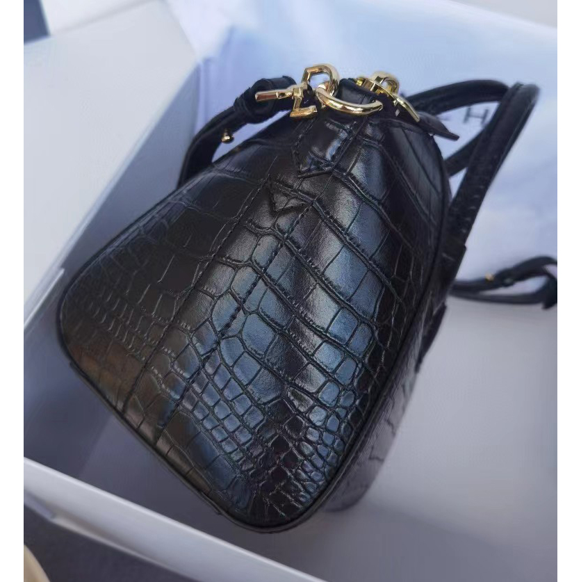 Givenchy Black Handbag(22-22-13CM) - DopestKickz