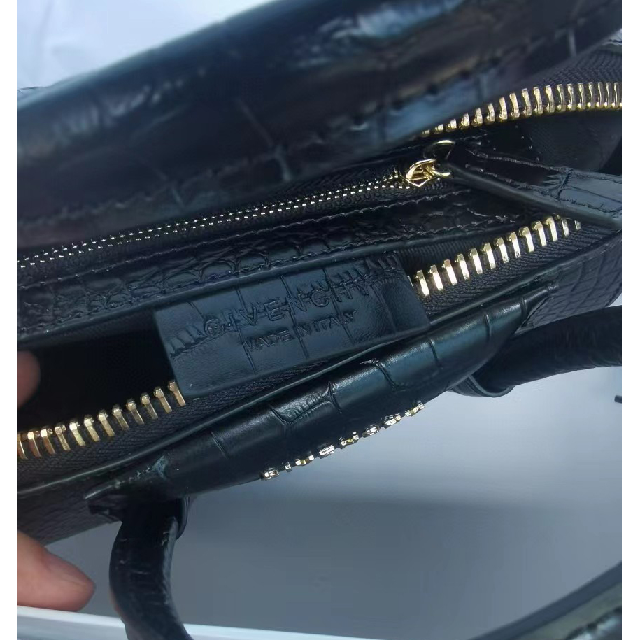 Givenchy Black Handbag(22-22-13CM) - DopestKickz