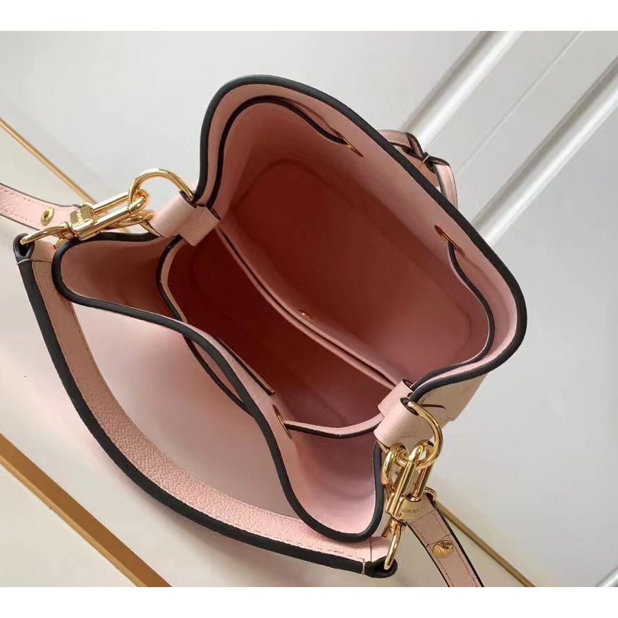 Louis Vuitton Monogram Bucket Bag （20*20*13cm） - DopestKickz