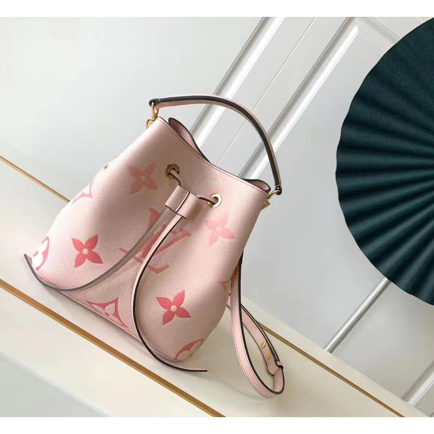 Louis Vuitton Monogram Bucket Bag （20*20*13cm） - DopestKickz